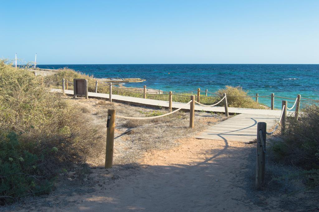 Es Pi 2 Hotel Bãi biển Bãi biển Playa Migjorn Ngoại thất bức ảnh